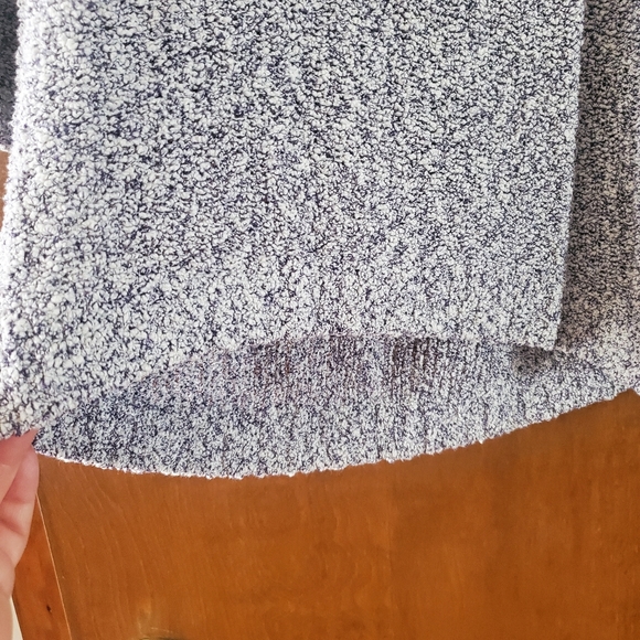 LOFT Petites Heather Gray Sweater - Picture 3 of 6